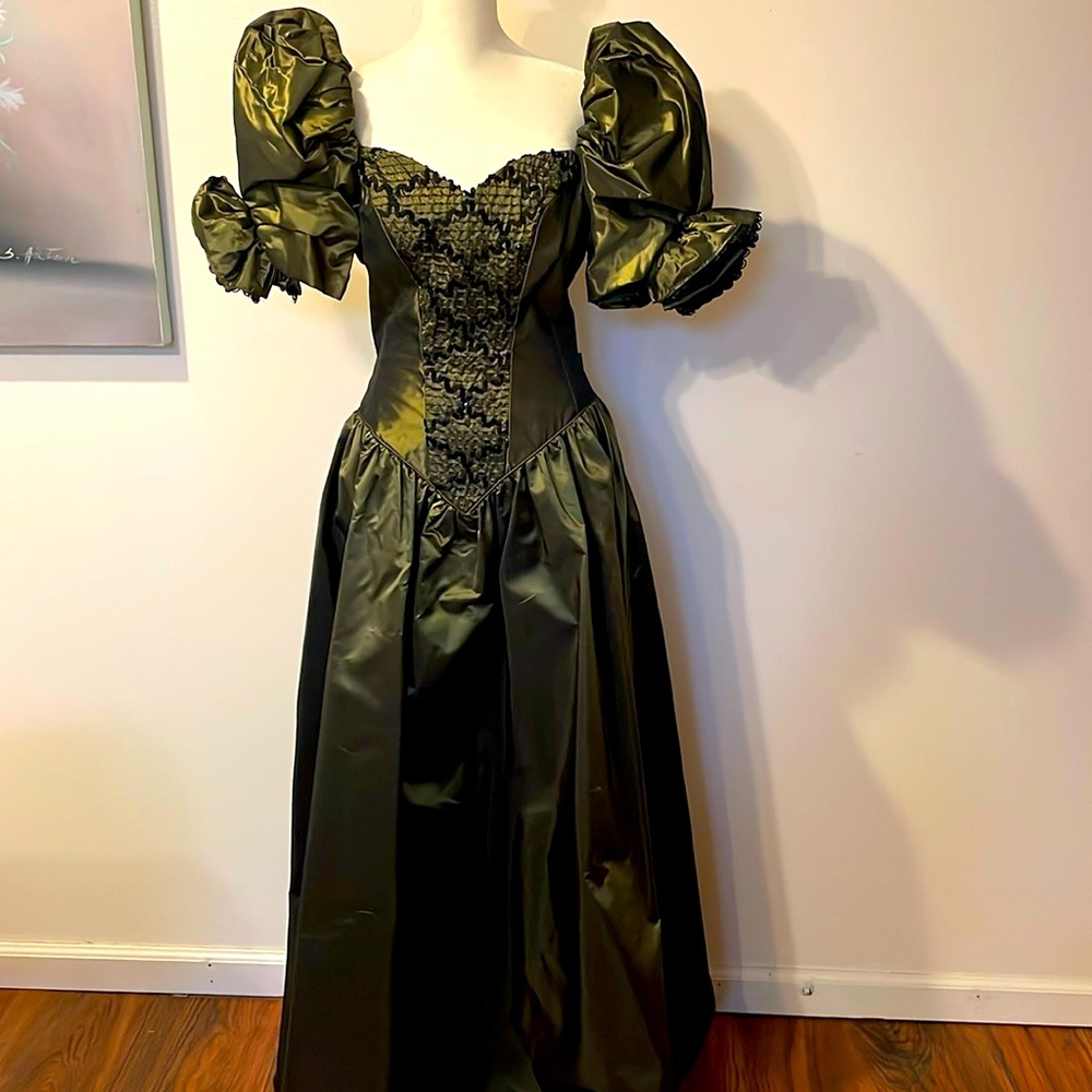 Vintage gothic style satin green gown size small. Victorian gown